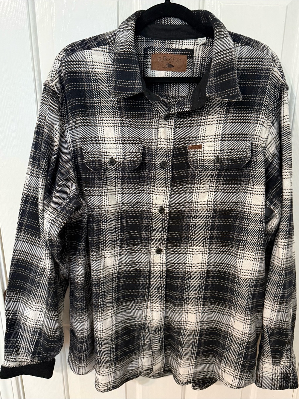 Orvis Men’s XL Black White Plaid 100% Cotton Button Up Shirt